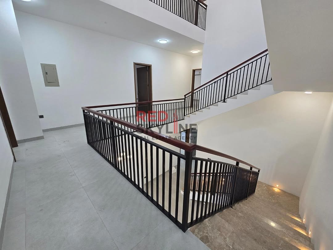 8 Bedroom Villa in Madinat Al Sultan Qaboos - Photo 9