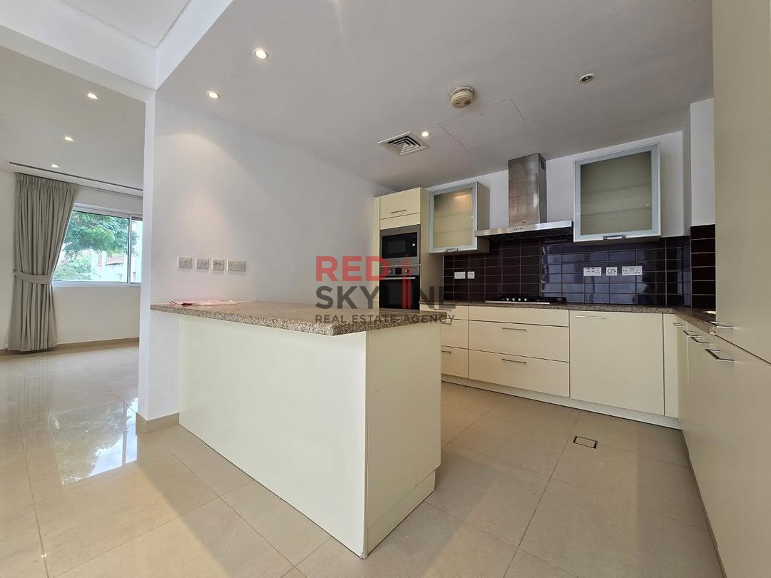 3 Bedroom Townhouse in Muscat - Photo 5