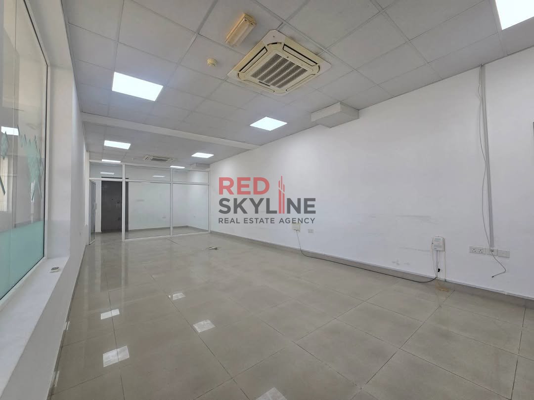Office in Al Khuwair - Photo 2