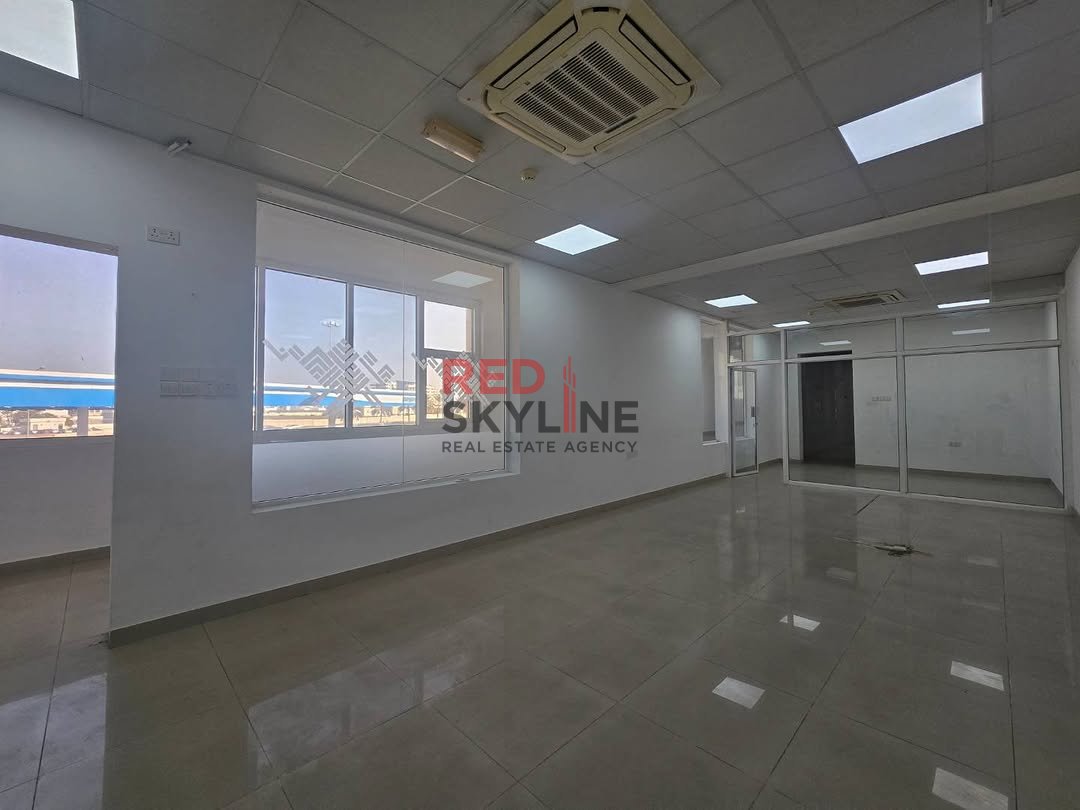 Office in Al Khuwair - Photo 3