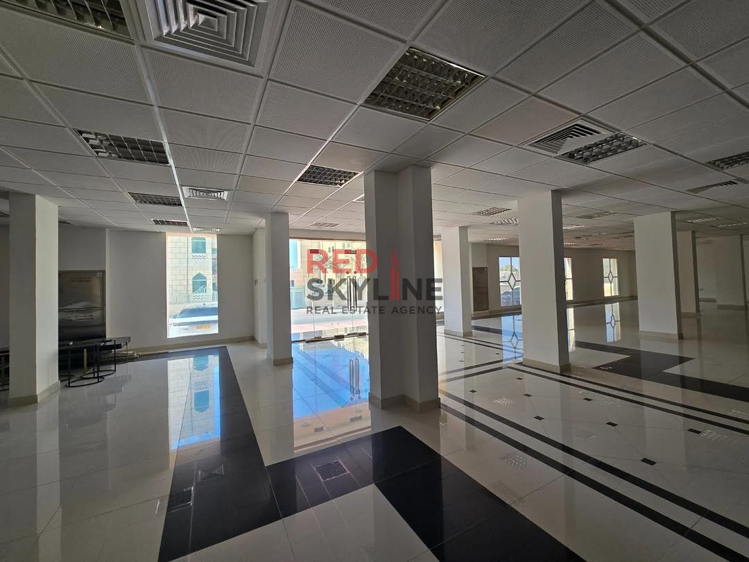 Shop in Al Qurum - Photo 2