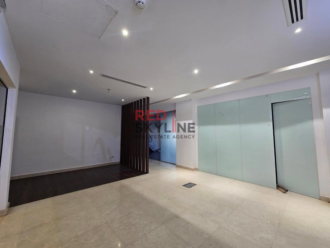 Office in Al Qurum - Photo 2