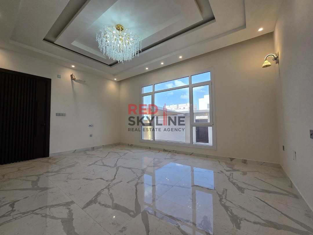 5 Bedroom Villa in Al Khoud - Photo 4