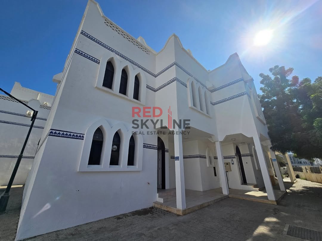 3 BR Townhouse in Shatti Al Qurum