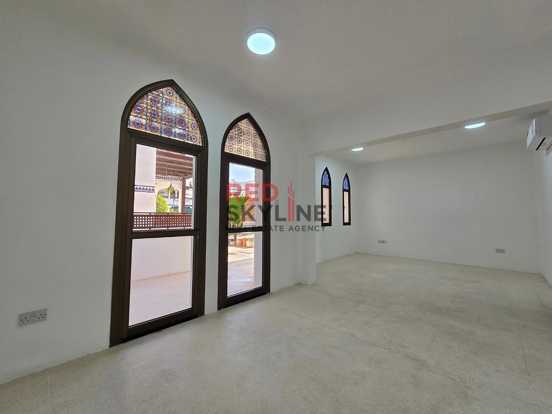 3 Bedroom Townhouse in Shatti Al Qurum - Photo 4