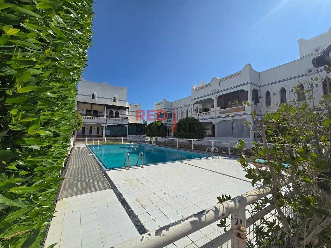 3 Bedroom Townhouse in Shatti Al Qurum - Photo 13