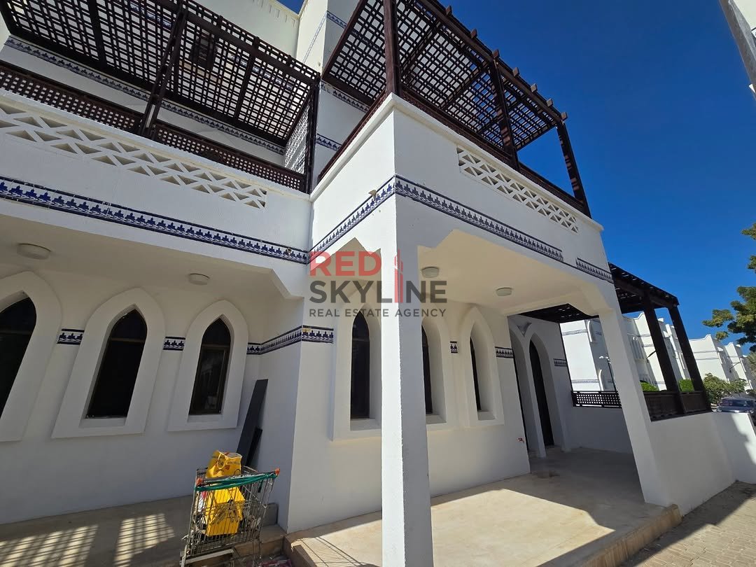 3 Bedroom Townhouse in Shatti Al Qurum - Photo 14
