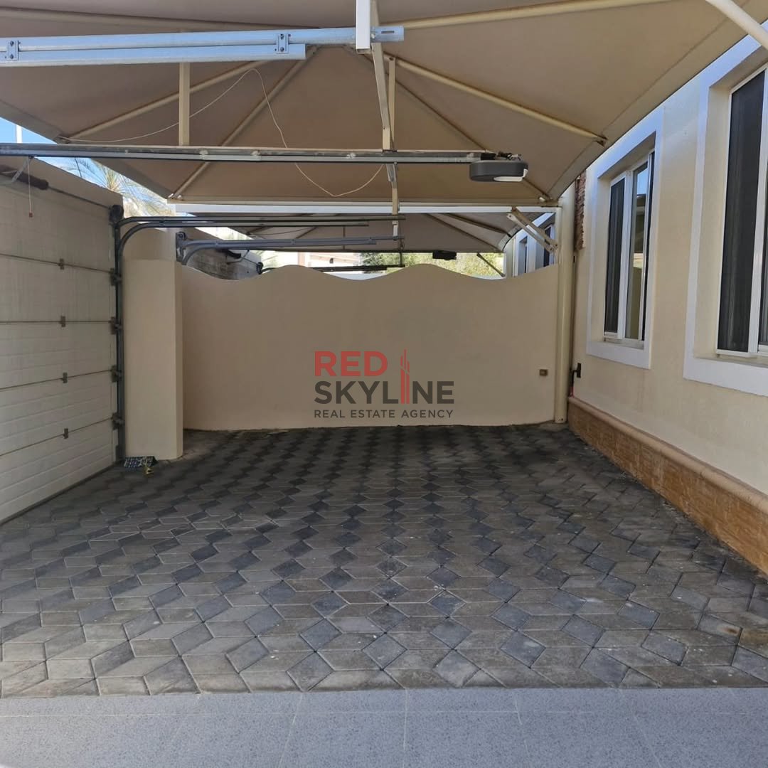 5 Bedroom Villa in Muscat - Photo 2