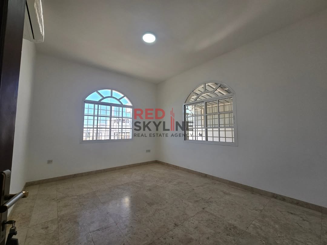 5 Bedroom Villa in Al Khuwair - Photo 7