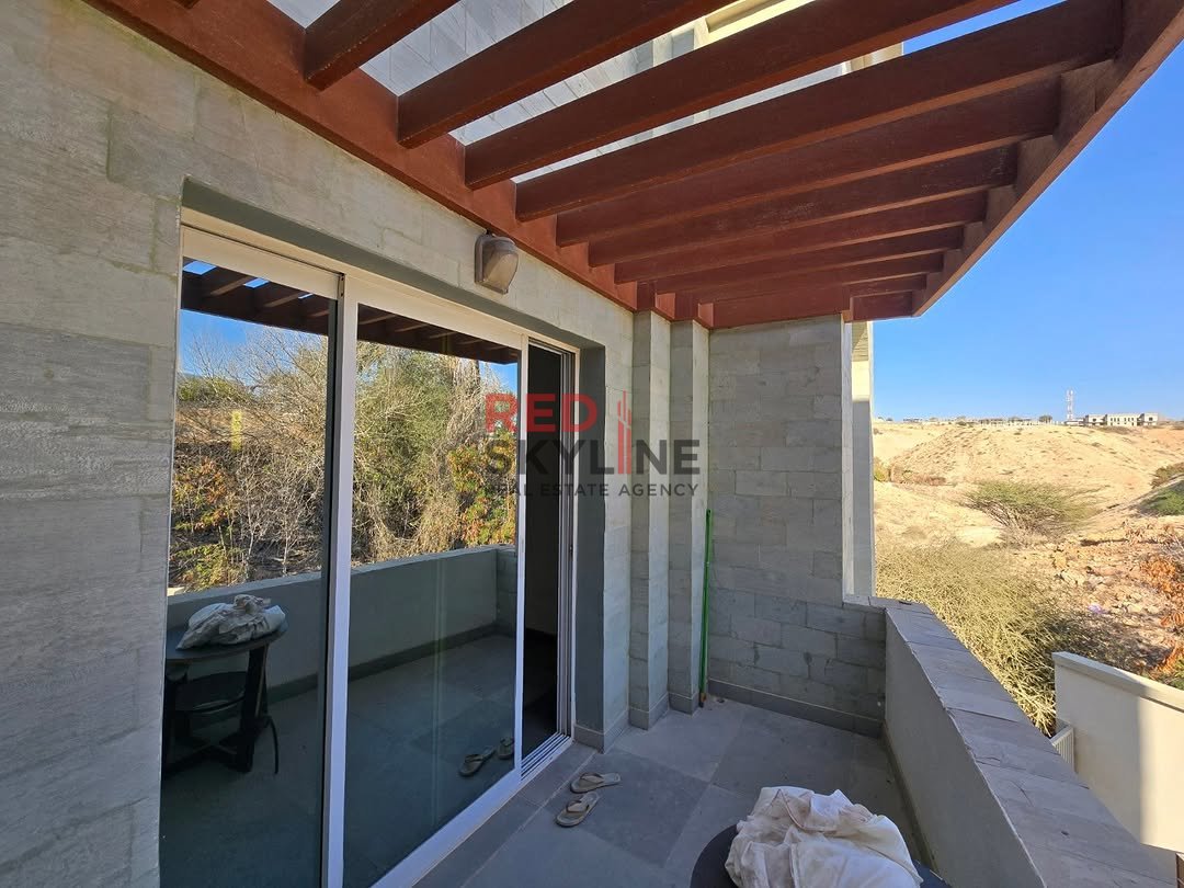 4 Bedroom Townhouse in Muscat - Photo 11