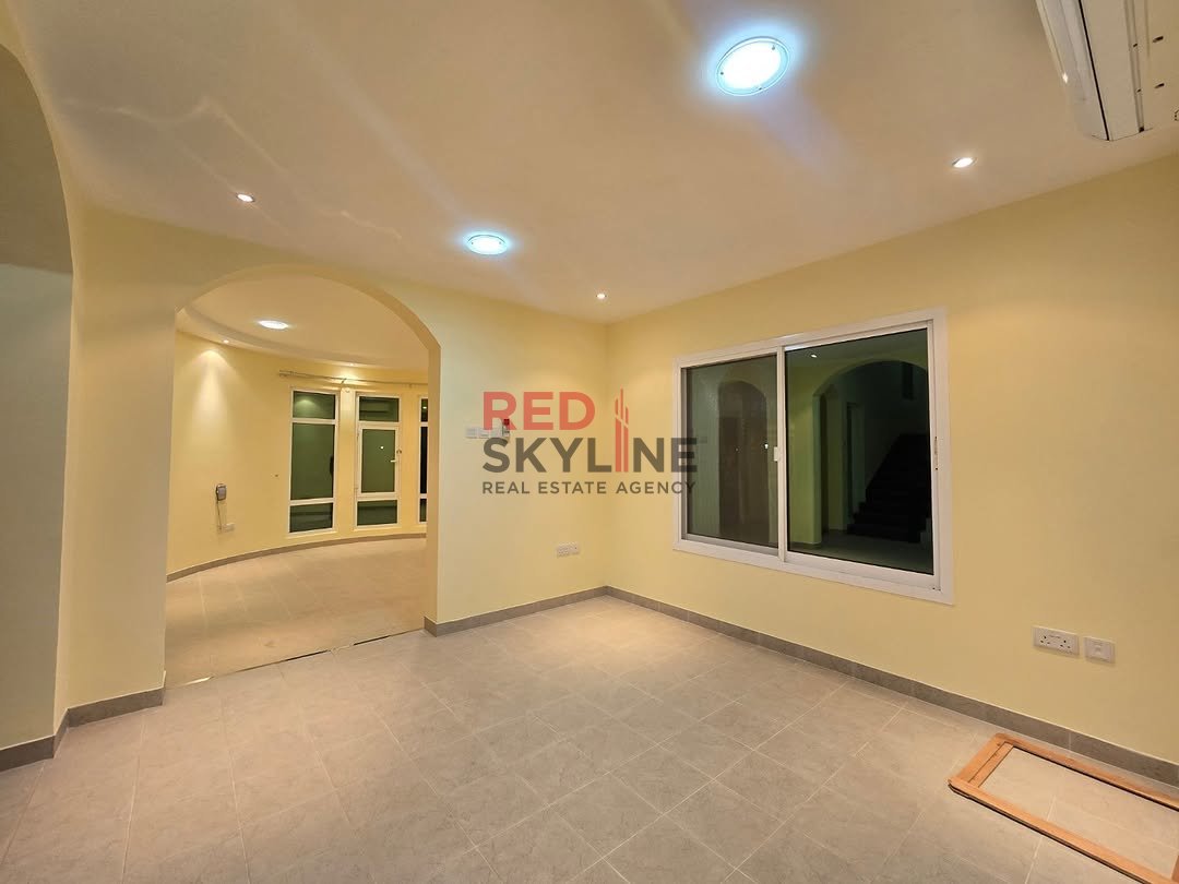 3 Bedroom Villa in Shatti Al Qurum - Photo 2
