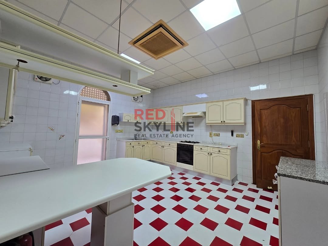 6 Bedroom Villa in Shatti Al Qurum - Photo 9