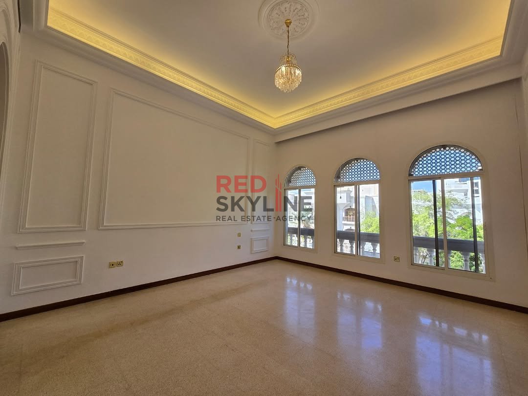 6 Bedroom Villa in Shatti Al Qurum - Photo 13