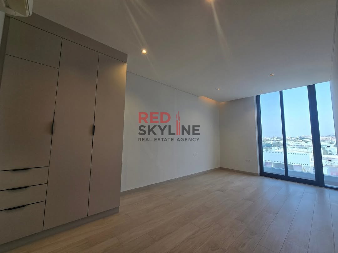 1 Bedroom Apartment in Shatti Al Qurum - Photo 4