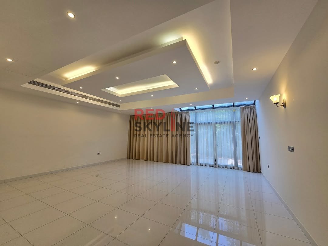4 Bedroom Townhouse in Muscat - Photo 4