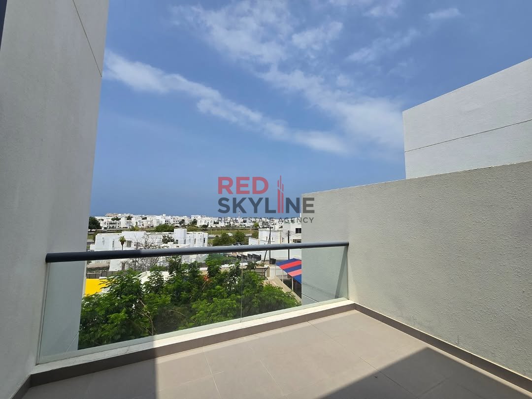 4 Bedroom Townhouse in Muscat - Photo 10