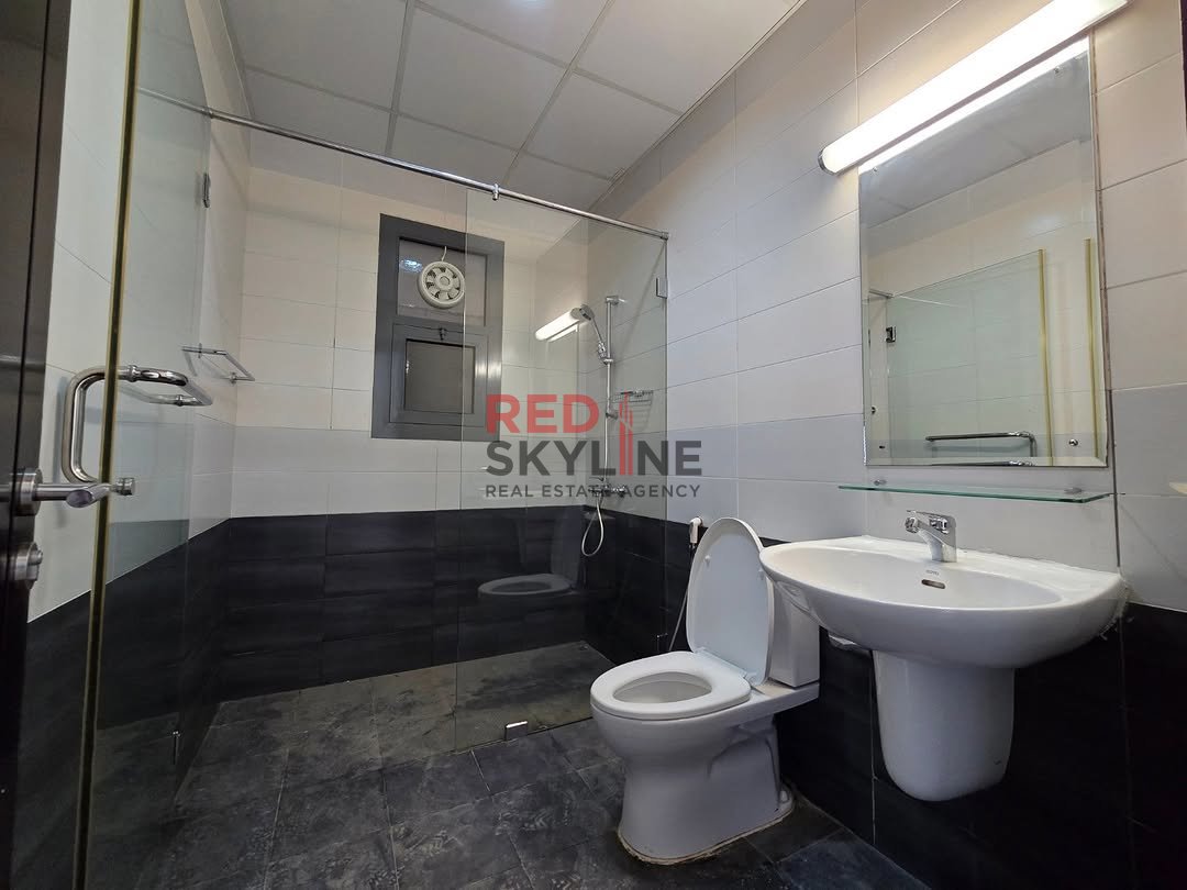 2 Bedroom Apartment in Al Khuwair - Photo 3