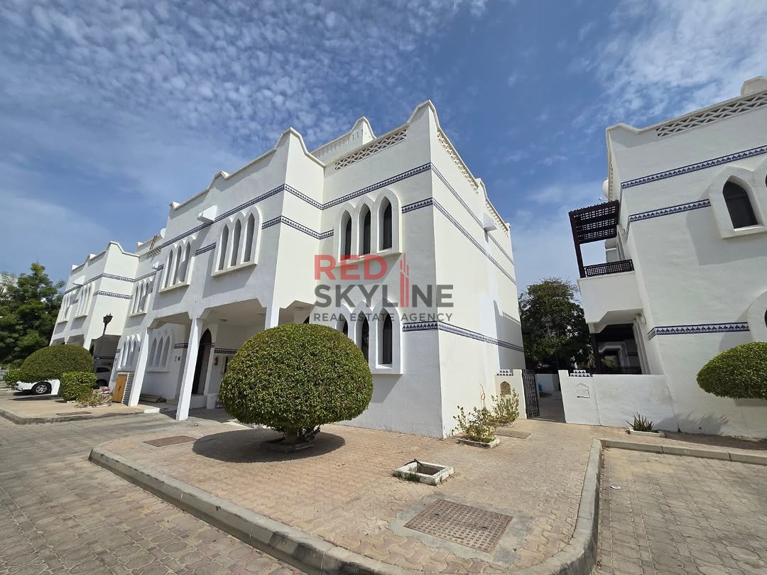 3 BR Townhouse in Shatti Al Qurum