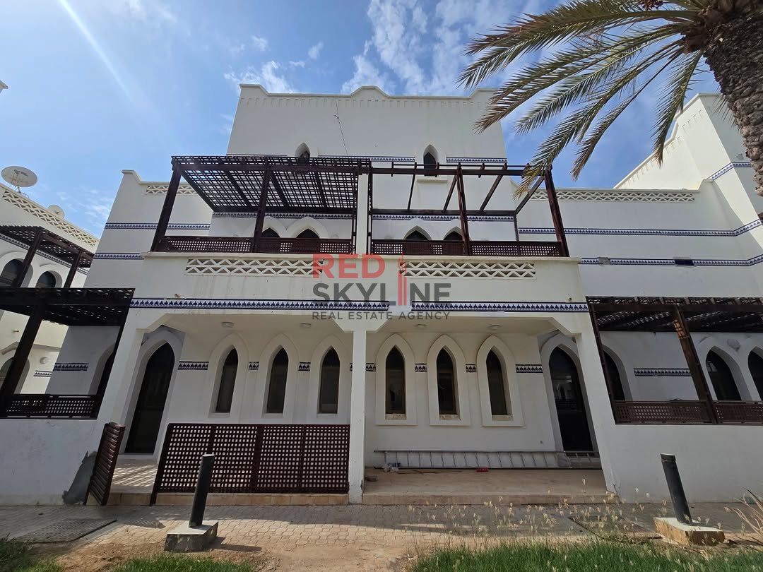 3 Bedroom Townhouse in Shatti Al Qurum - Photo 8