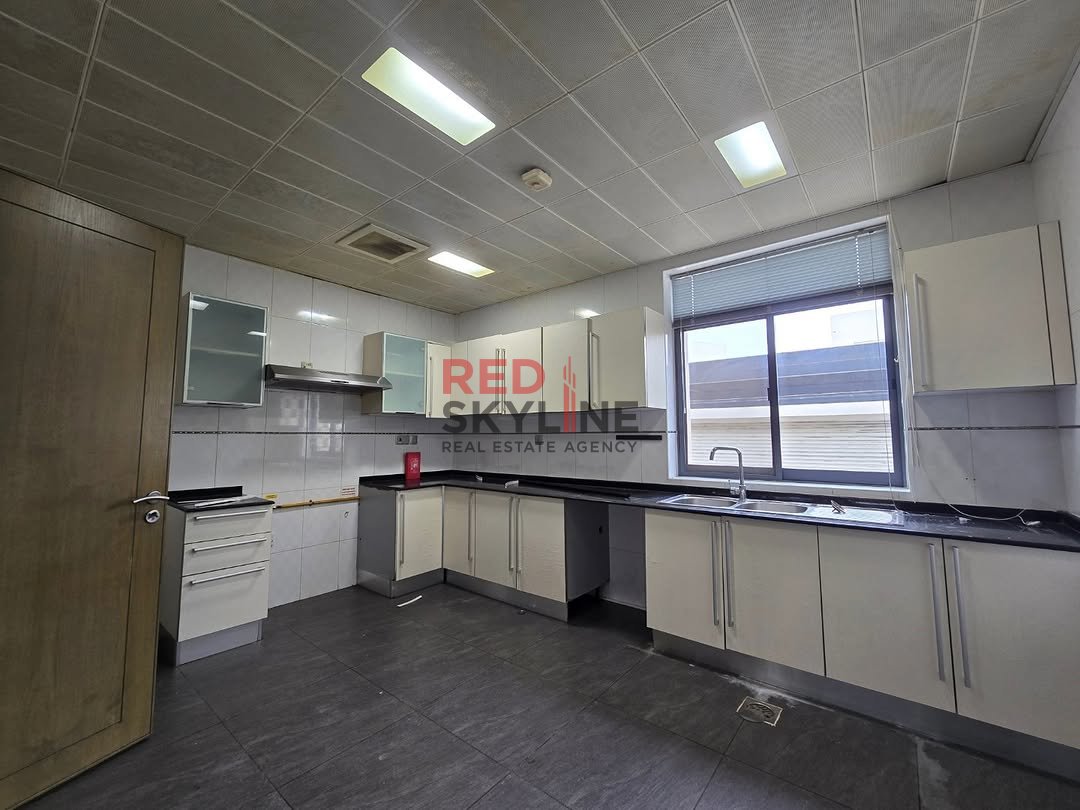 5 Bedroom Villa in Muscat - Photo 3