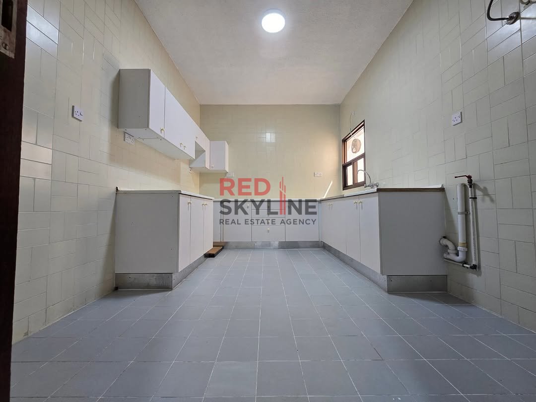 2 Bedroom Apartment in Shatti Al Qurum - Photo 4