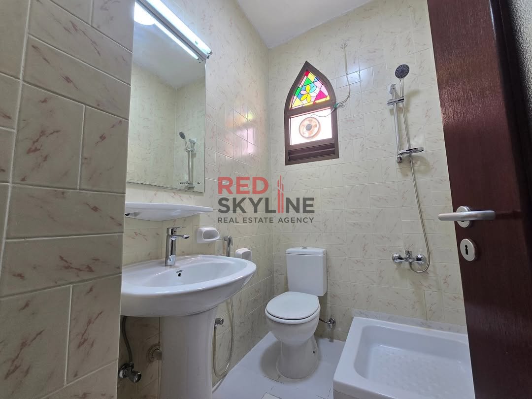 2 Bedroom Apartment in Shatti Al Qurum - Photo 8
