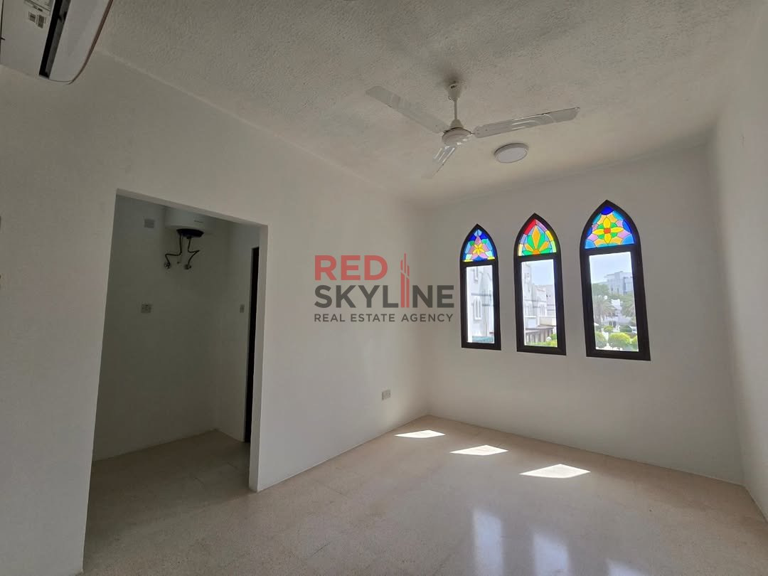 2 Bedroom Apartment in Shatti Al Qurum - Photo 9