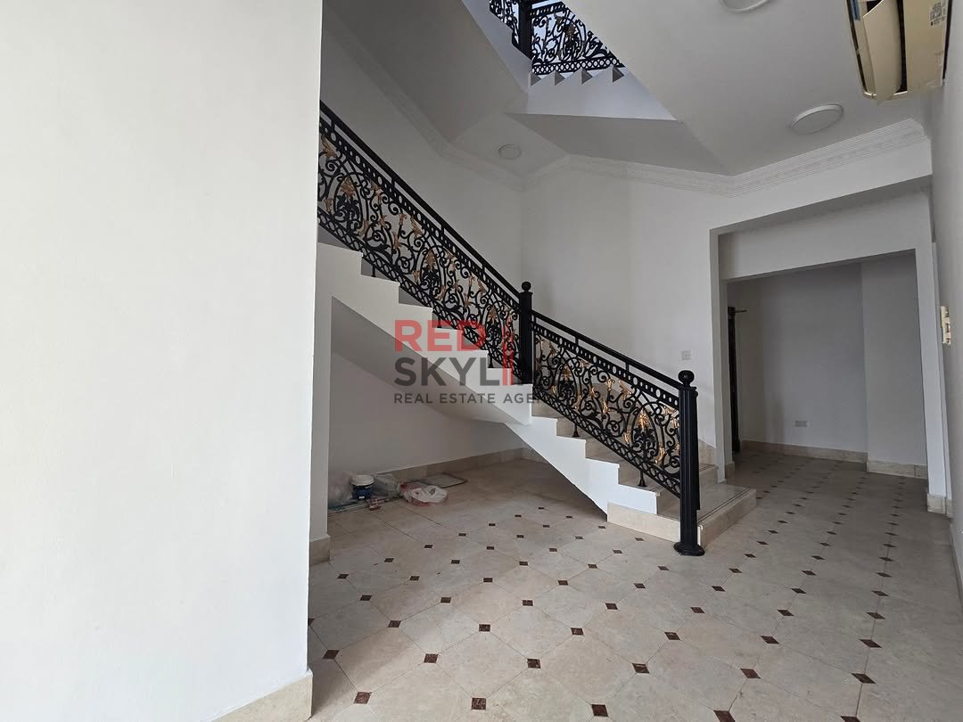 4 Bedroom Warehouse in Shatti Al Qurum - Photo 3
