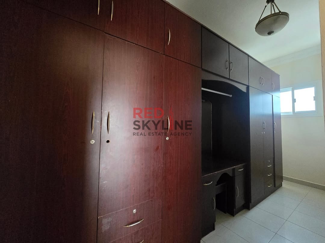 4 Bedroom Warehouse in Shatti Al Qurum - Photo 6