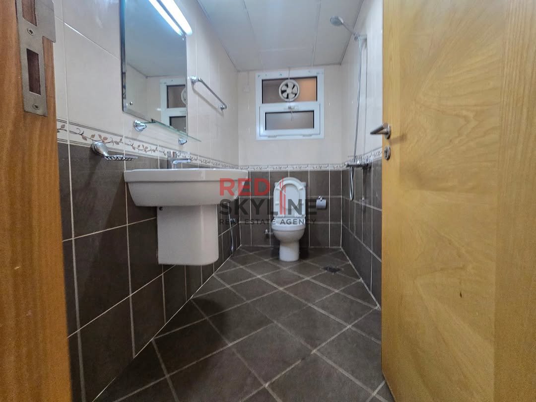 3 Bedroom Apartment in Al Khuwair - Photo 4