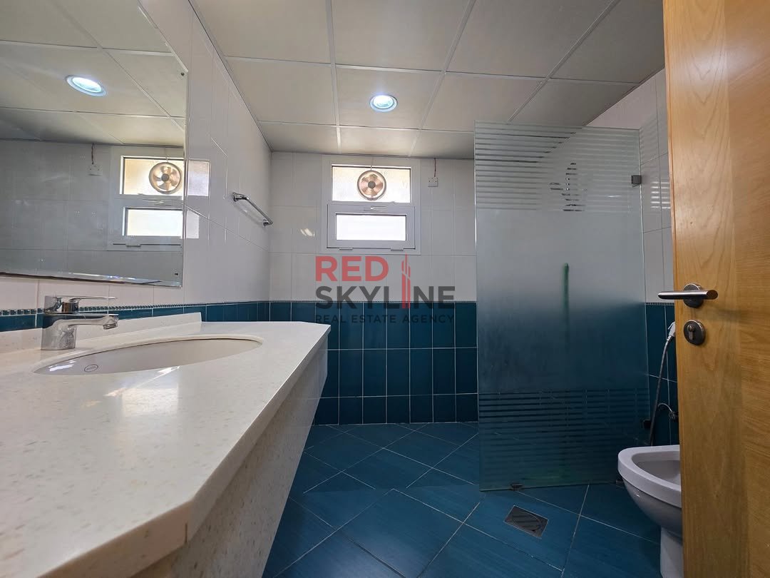 3 Bedroom Apartment in Al Khuwair - Photo 6