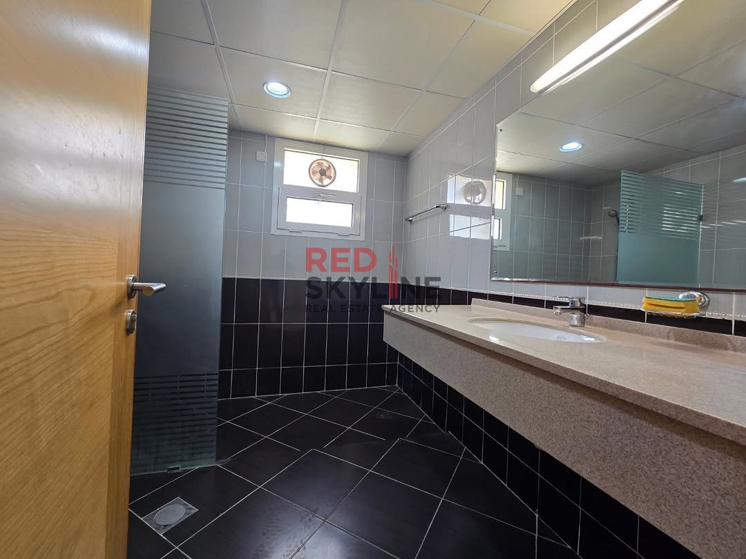 3 Bedroom Apartment in Al Khuwair - Photo 9