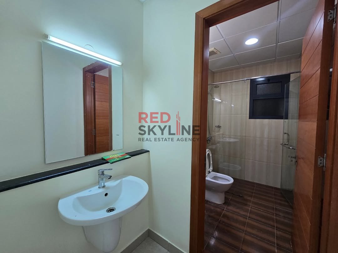 2 Bedroom Apartment in Al Khuwair - Photo 8