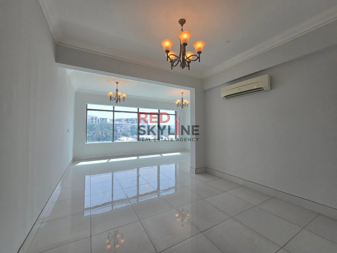 2 BR Apartment in Shatti Al Qurum