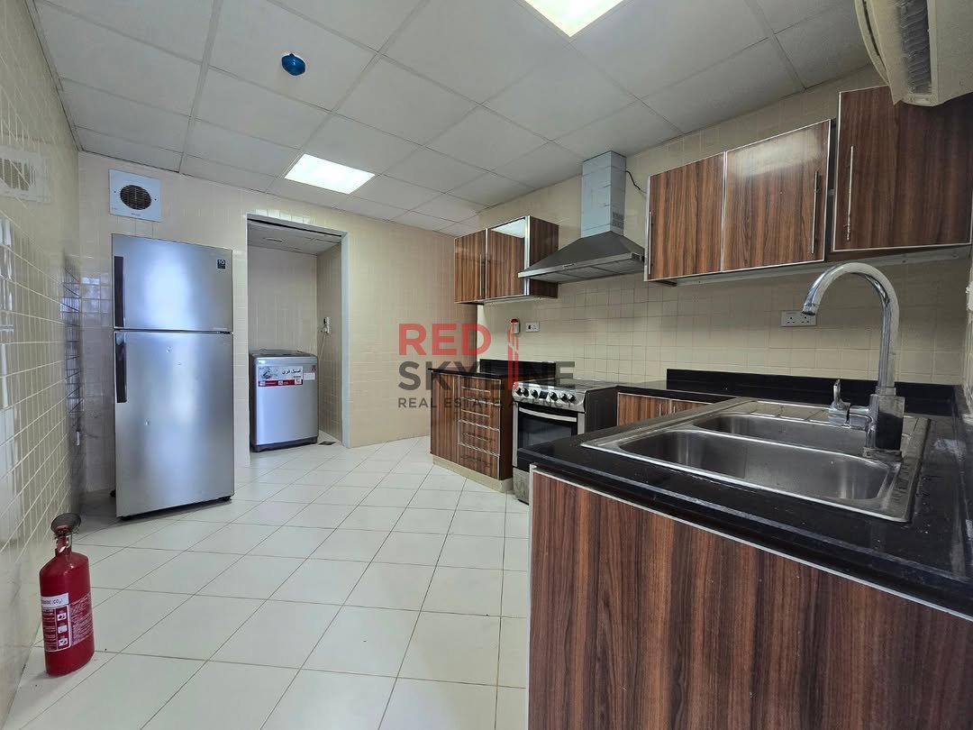 2 Bedroom Apartment in Shatti Al Qurum - Photo 4