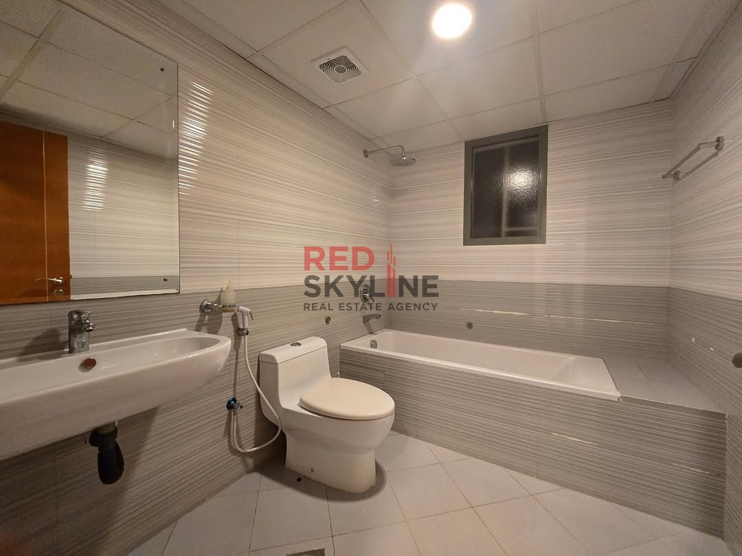 2 Bedroom Apartment in Shatti Al Qurum - Photo 8