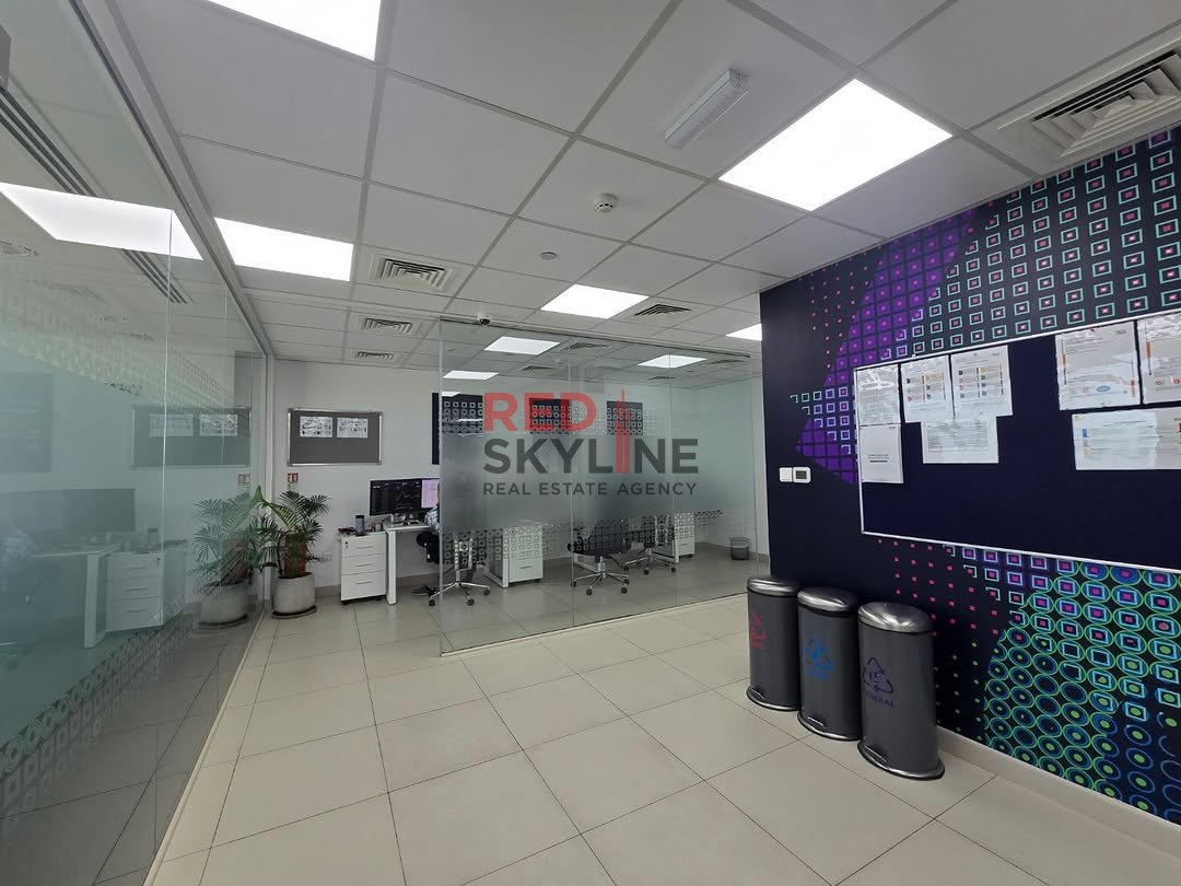 Office in Shatti Al Qurum - Photo 3