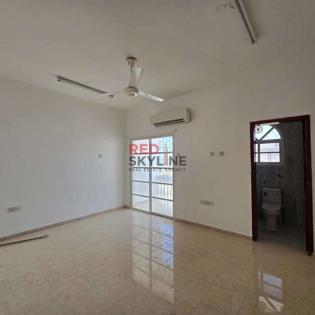 4 Bedroom Villa in Al Khuwair - Photo 7