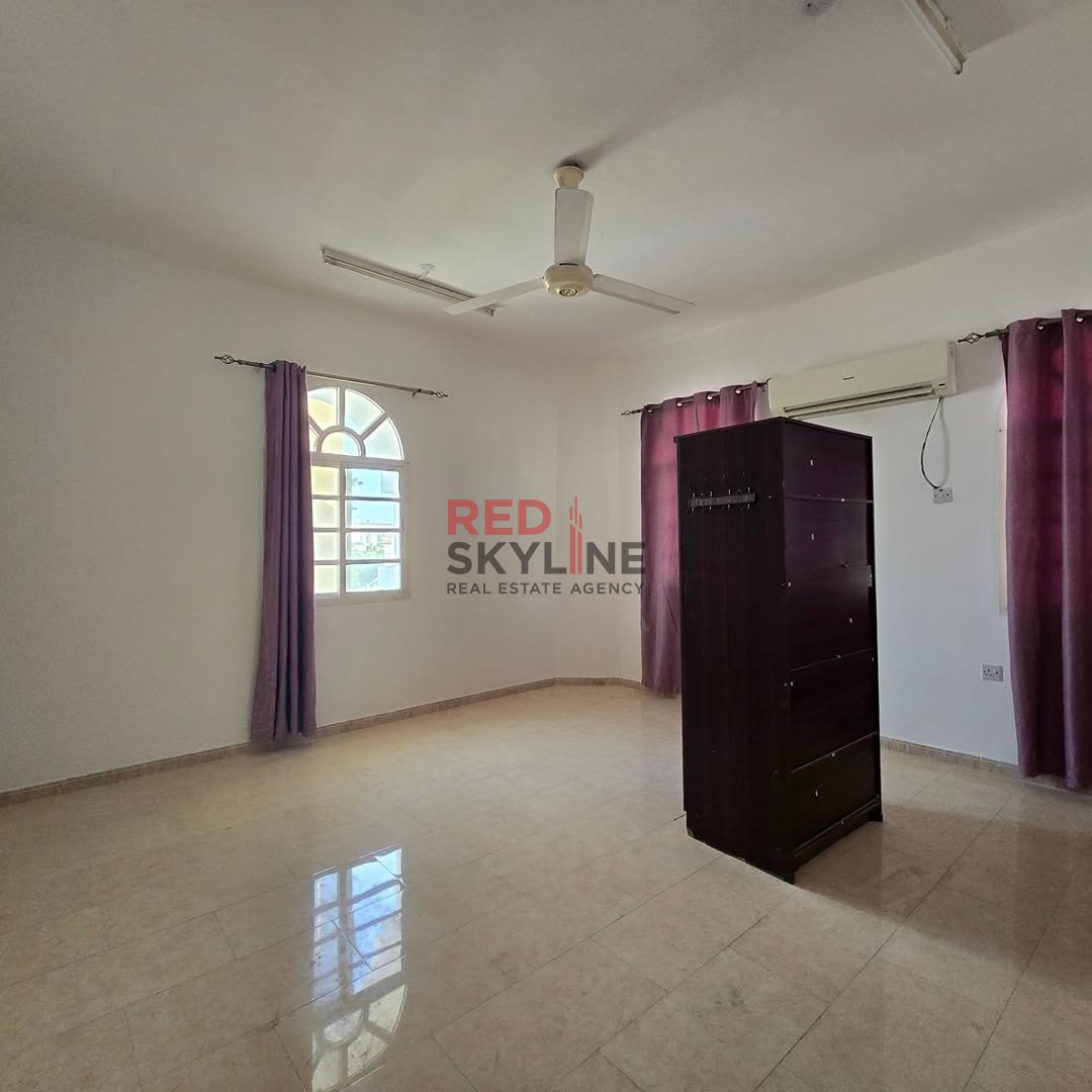 4 Bedroom Villa in Al Khuwair - Photo 11