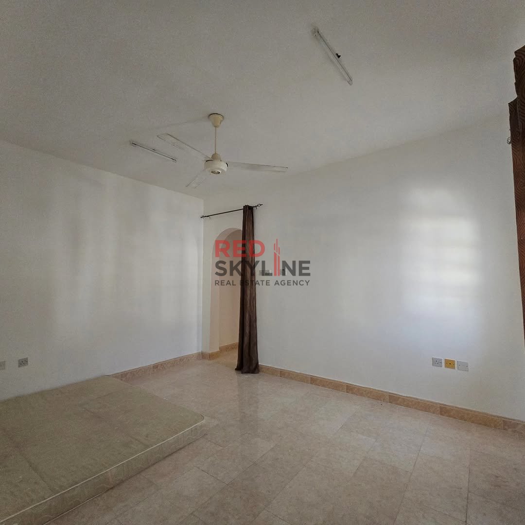4 Bedroom Villa in Al Khuwair - Photo 12