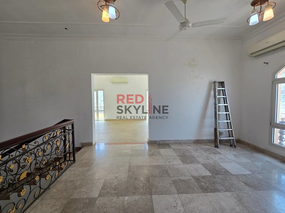 3 Bedroom Villa in Al Khuwair - Photo 4