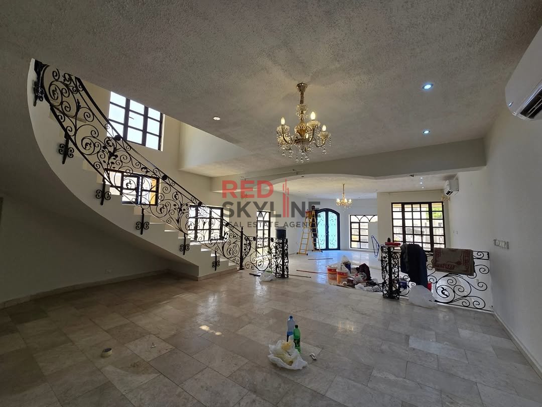 3 Bedroom Villa in Al Khuwair - Photo 2