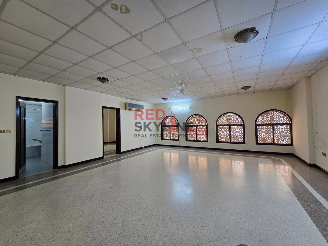 1 Bedroom Apartment in Al Khuwair - Photo 3