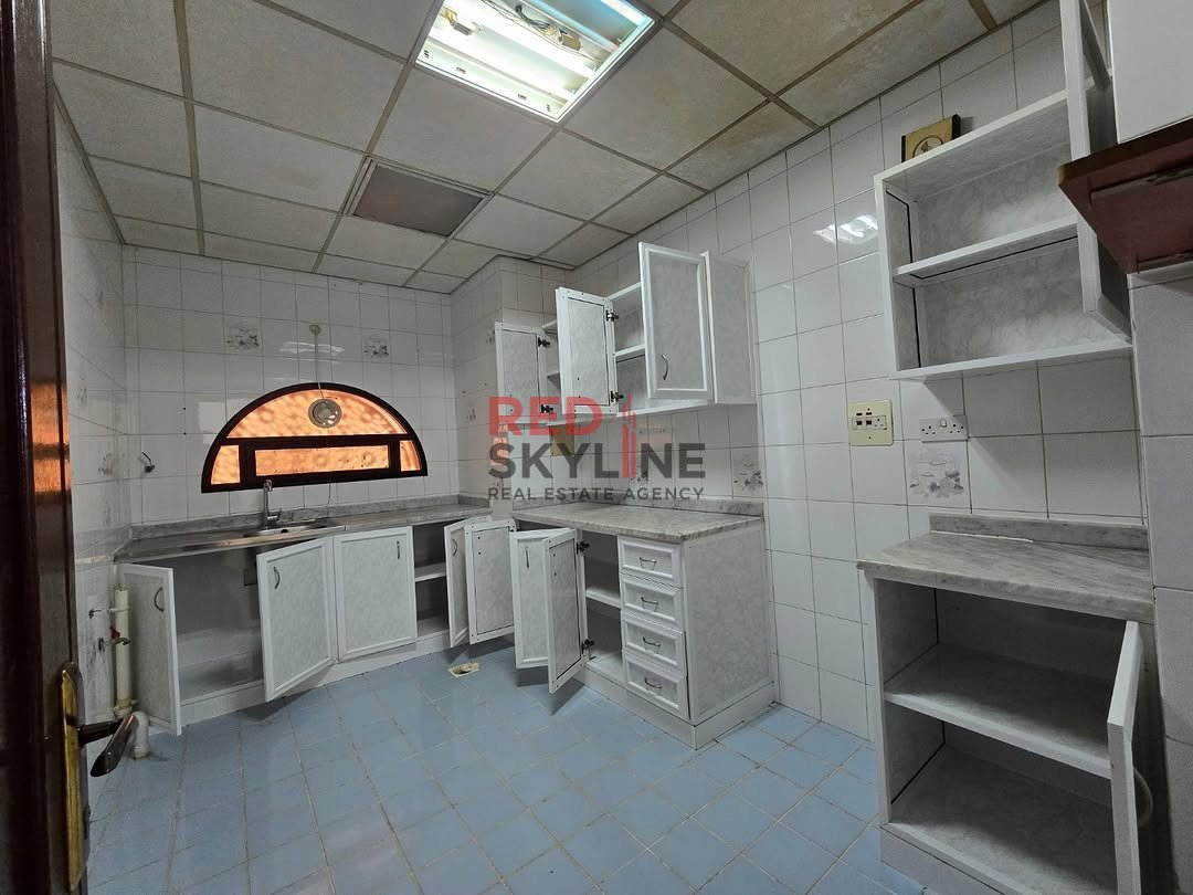 1 Bedroom Apartment in Al Khuwair - Photo 6