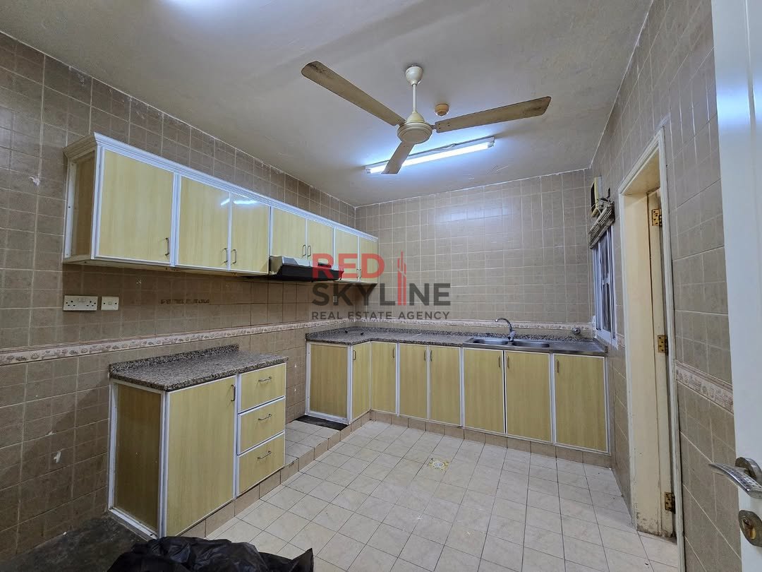 1 Bedroom Apartment in Al Khuwair - Photo 5