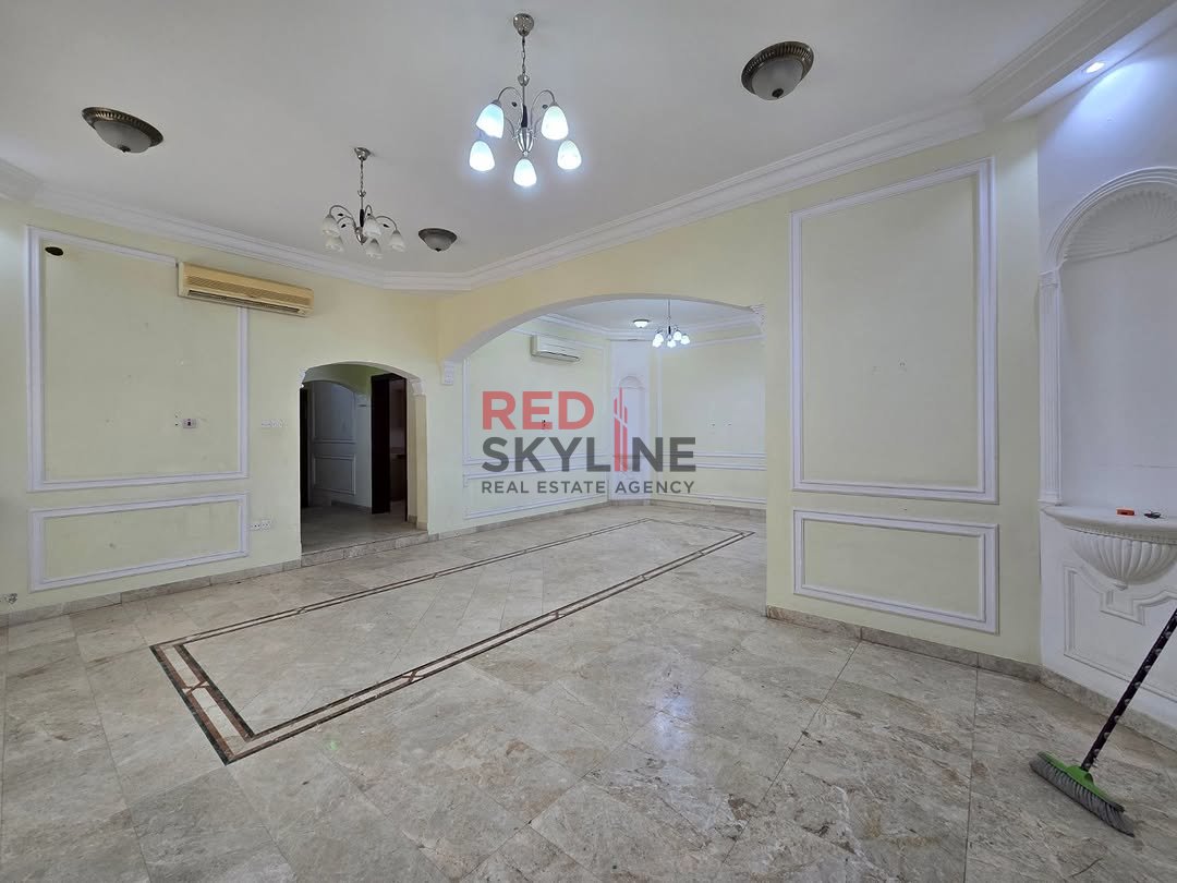 4 Bedroom Villa in Al Hail - Photo 2