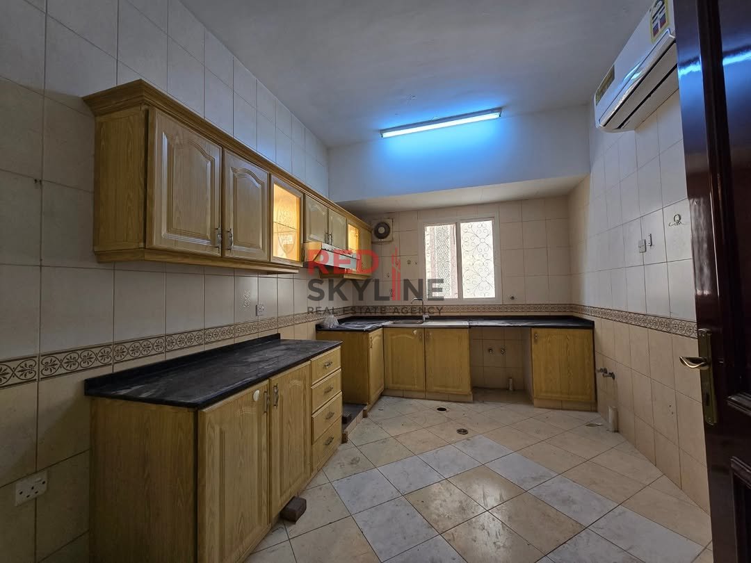 4 Bedroom Villa in Al Hail - Photo 3