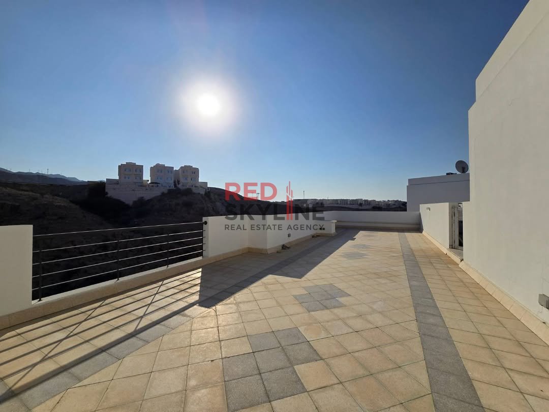 5 Bedroom Warehouse in Al Qurum - Photo 8