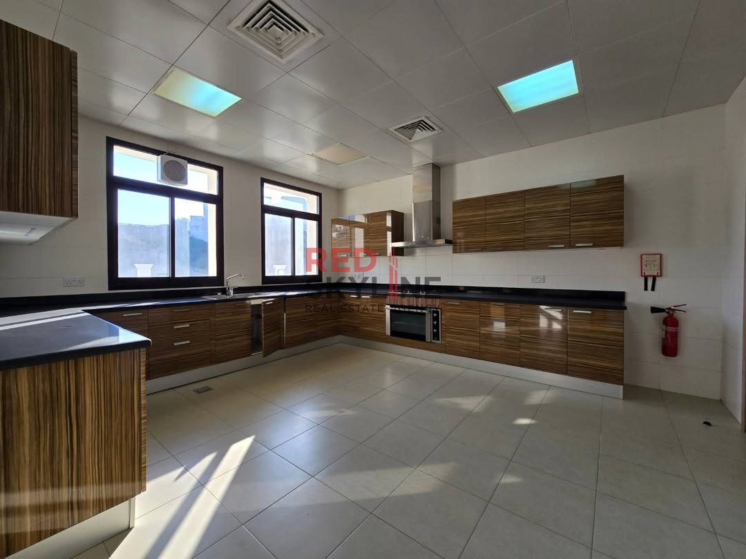 5 Bedroom Warehouse in Al Qurum - Photo 9