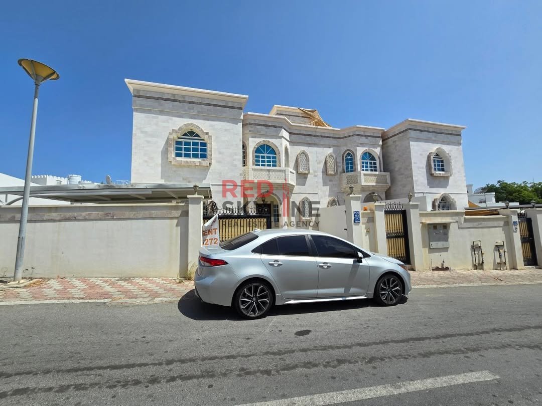 3 Bedroom Warehouse in Muscat
